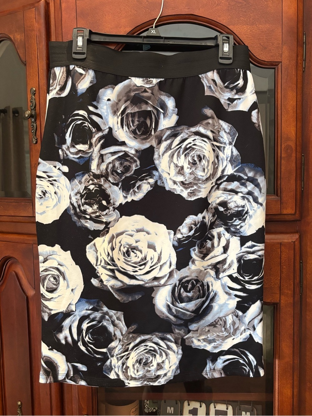 Rose Print Midi Pencil Skirt